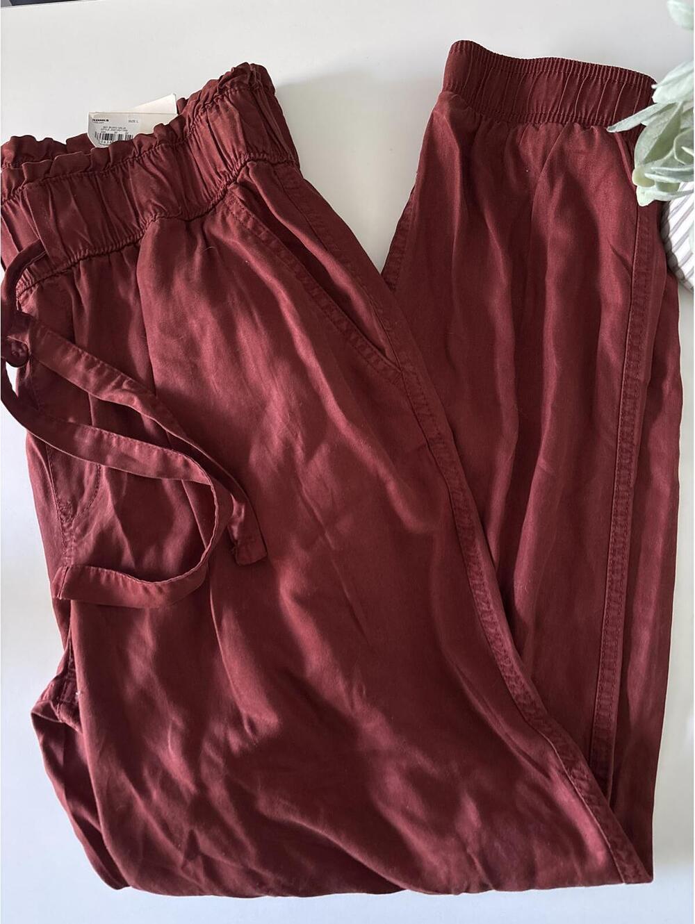 SO NWT High Rise Jogger, Women’s size Large